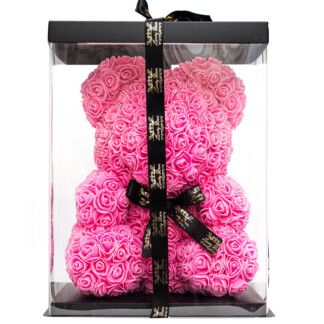 Roosidest väike roosa karu