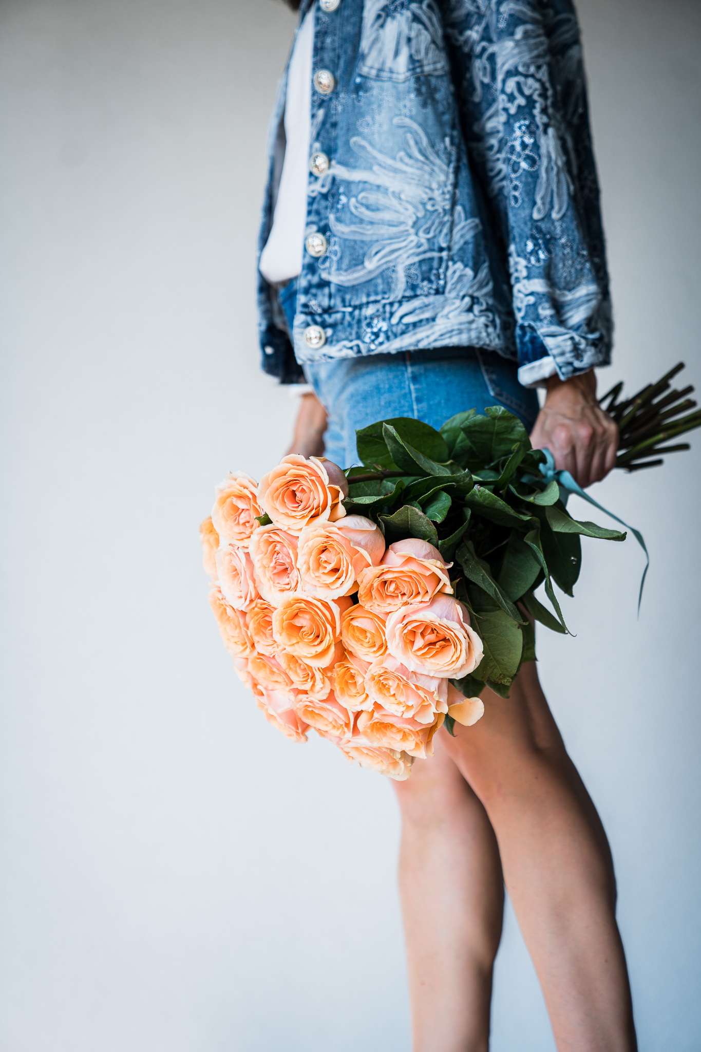 25 Ecuadori virsikuvärvi roosi 70cm - Image 2